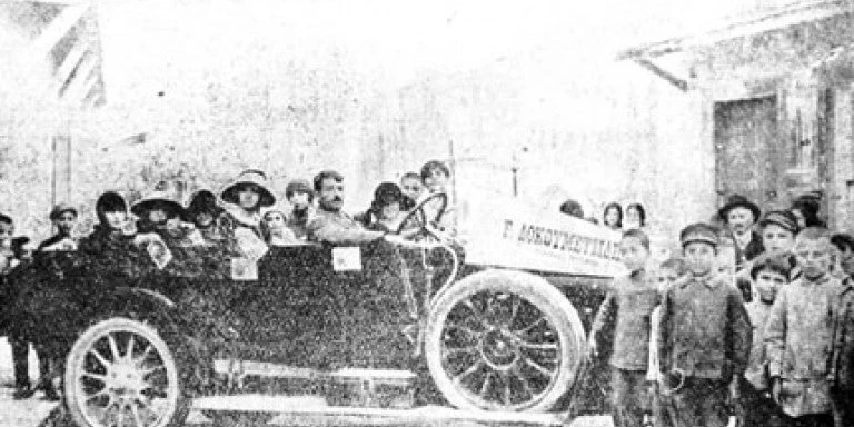 Σπάνιο ντοκουμέντο από την προεκλογική εκστρατεία του 1923 – Το «αυτοκίνητον της εξημερώσεως» και οι 7 ανιψιές (εικόνα, βίντεο)